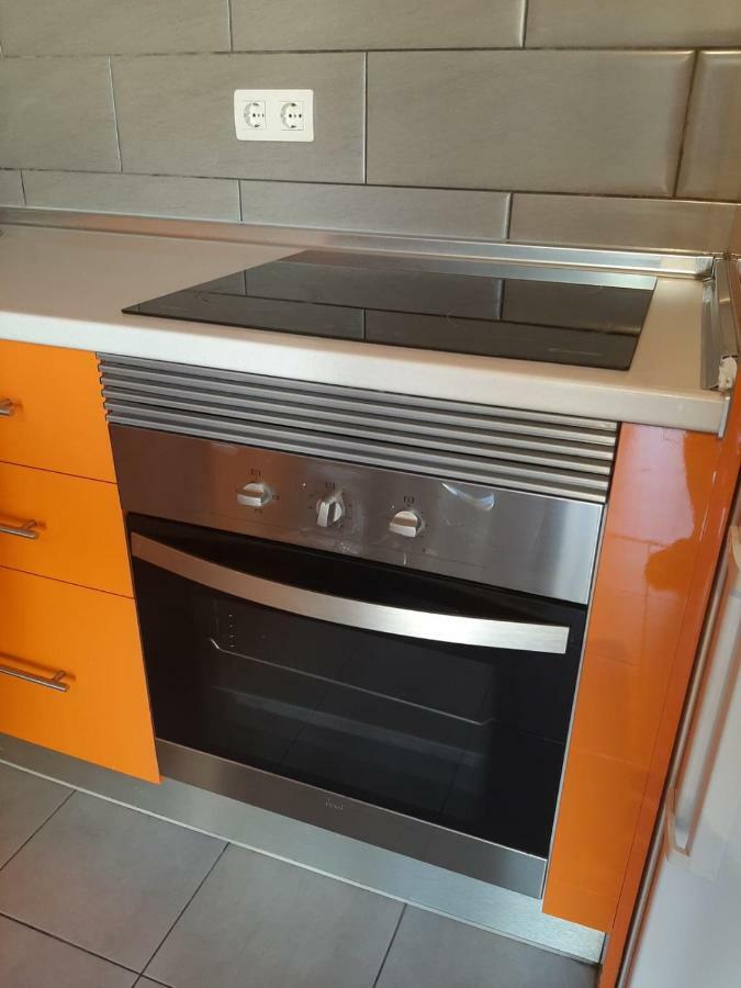 Comfortable Apartment Next To The Pools Адехе Екстериор снимка