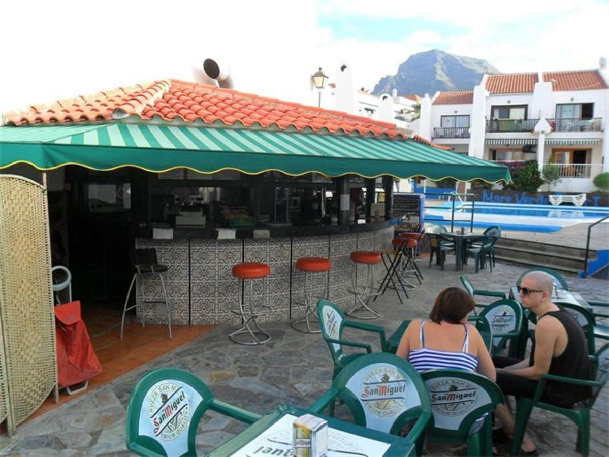 Comfortable Apartment Next To The Pools Адехе Екстериор снимка